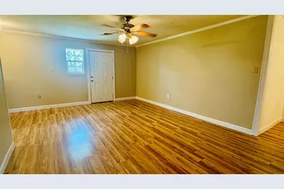 1607 Hartt Street, Baytown, TX 77520 - Photo 4