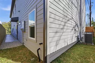 7843 Sunnyhill St, Houston, TX 77088 - Photo 24