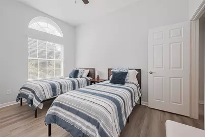 14 Sprite Woods Place, The Woodlands, TX 77382 - Photo 32