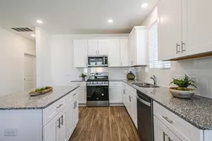 3075 Clydesdale Dr, Alvin, TX 77511 - Photo 6