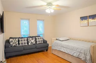 36 S High Oaks Circle S, The Woodlands, TX 77380 - Photo 10