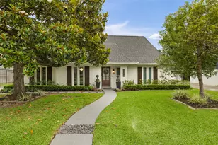 2339 Brookmere Dr, Houston, TX 77008 - Photo 2