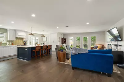 2339 Brookmere Drive, Houston, TX 77008 - Photo 4