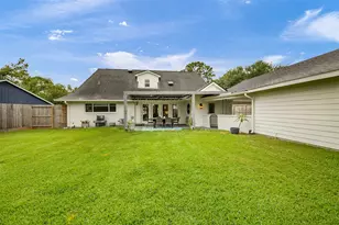 2339 Brookmere Dr, Houston, TX 77008 - Photo 32