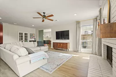 1017 Oak Knoll Court, Sugar Land, TX 77498 - Photo 8