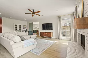 1017 Oak Knoll Ct, Sugar Land, TX 77498 - Photo 8