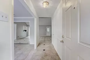 2806 Quail Valley E Dr, Missouri City, TX 77489 - Photo 4