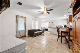 12022 Meadowpass St, Houston, TX 77076 - Photo 4