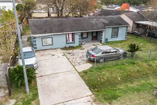 12022 Meadowpass St, Houston, TX 77076 - Photo 24