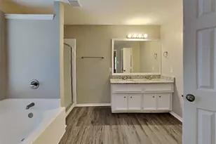 26873 Manor Falls Dr, Kingwood, TX 77339 - Photo 10