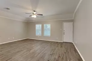 26873 Manor Falls Dr, Kingwood, TX 77339 - Photo 2