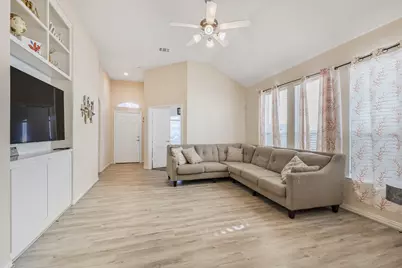 2711 Chaplin Place Drive, Humble, TX 77396 - Photo 2