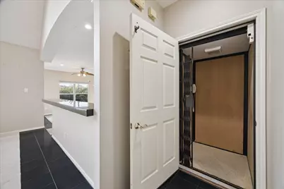 422 Bay Colony Drive, La Porte, TX 77571 - Photo 6