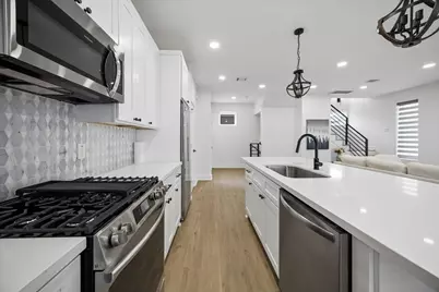 104 E 44th Street #A, Houston, TX 77018 - Photo 6
