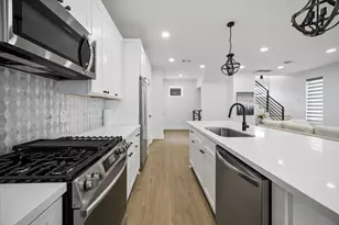 104 E 44th St, Houston, TX 77018 - Photo 6