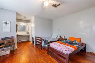 9103 Lazy Ln, Hitchcock, TX 77563 - Photo 26