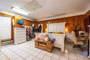 9103 Lazy Ln, Hitchcock, TX 77563 - Photo 14