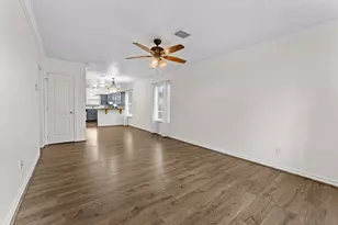 842 E 29th St, Houston, TX 77009 - Photo 4