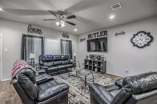 3907 Hawaiian Ct, Baytown, TX 77521 - Photo 16