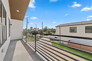 1811 N Spring Dr, Houston, TX 77373 - Photo 30