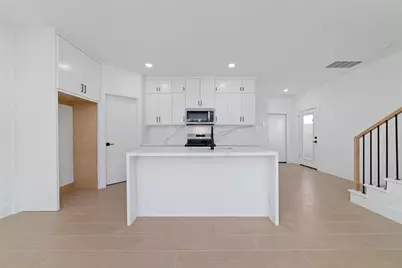 1811 N Spring Dr #7, Houston, TX 77373 - Photo 10