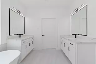 1811 N Spring Dr, Houston, TX 77373 - Photo 24