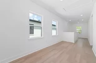 1811 N Spring Dr, Houston, TX 77373 - Photo 16
