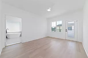 1811 N Spring Dr, Houston, TX 77373 - Photo 18