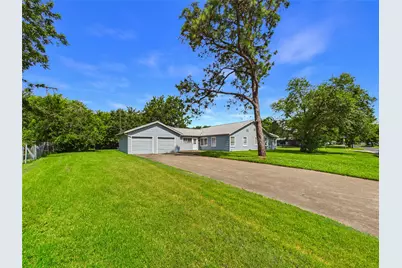 1101 15th Avenue N, Texas City, TX 77590 - Photo 6