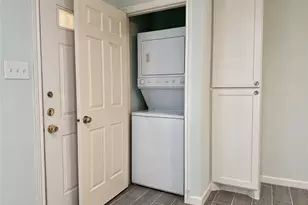 1311 Antoine Dr, Houston, TX 77055 - Photo 10