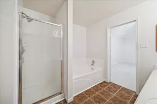 26912 Castlecliff Ln, Kingwood, TX 77339 - Photo 12