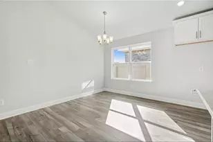 4326 W Bayou Maison Cir, Dickinson, TX 77539 - Photo 4