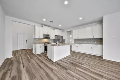 9245 Inland Leather Lane, Conroe, TX 77385 - Photo 12