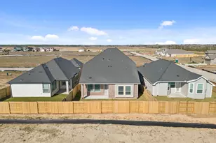 12105 Harrington Gate Dr, Texas City, TX 77951 - Photo 4