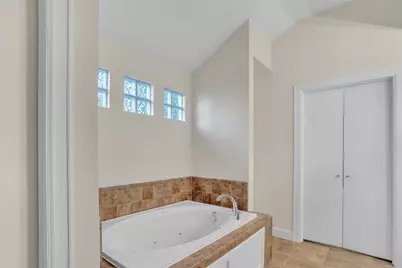 919 E 36th Street, Houston, TX 77022 - Photo 10
