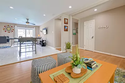 5330 Hialeah Drive, Houston, TX 77092 - Photo 4
