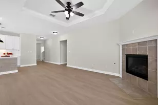 2080 Lost Timbers Dr, Conroe, TX 77304 - Photo 18