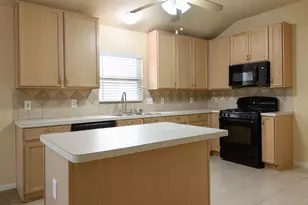 11815 S Brenton Knoll Dr, Tomball, TX 77375 - Photo 6