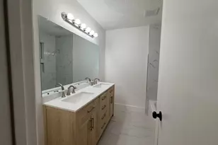 16814 Barcelona Dr, Friendswood, TX 77546 - Photo 22