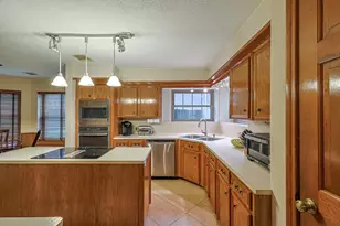 5527 Glenmere Ln, Spring, TX 77379 - Photo 16