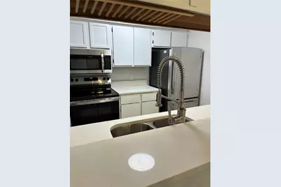 1500 Bay Area Boulevard #W-325, Houston, TX 77058 - Photo 6