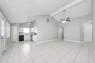 10603 Thorncliff Dr, Humble, TX 77396 - Photo 6