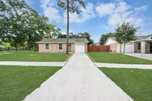 10603 Thorncliff Dr, Humble, TX 77396 - Photo 1
