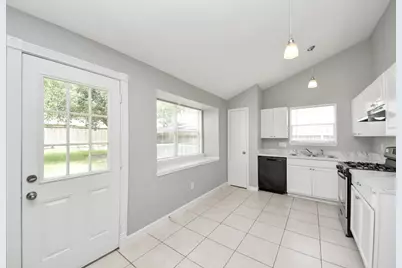 10603 Thorncliff Drive, Humble, TX 77396 - Photo 12