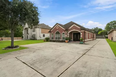 5627 Brookfield Drive, Houston, TX 77085 - Photo 1