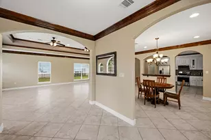 5627 Brookfield Dr, Houston, TX 77085 - Photo 4