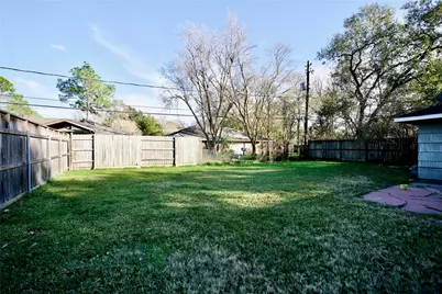 8733 Robindell Drive, Houston, TX 77074 - Photo 10