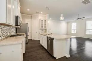 9624 Cambridge Manor Ln, Houston, TX 77045 - Photo 18