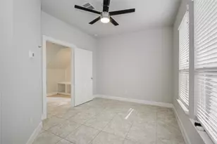 9624 Cambridge Manor Ln, Houston, TX 77045 - Photo 6