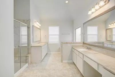 9624 Cambridge Manor Lane, Houston, TX 77045 - Photo 32